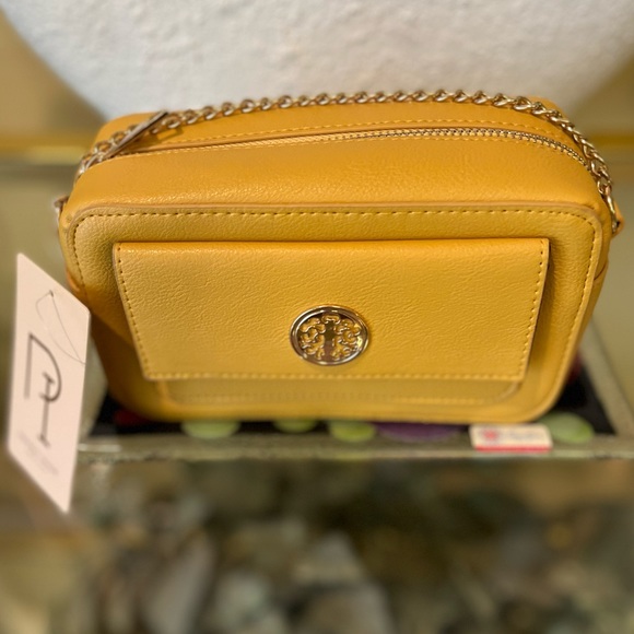 Rectangular Style Crossbody/Shoulder Bag - Picture 3 of 5